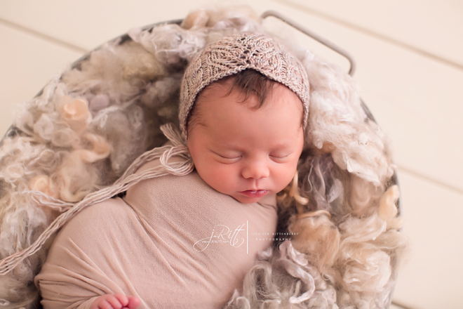 Louisville KY Twins Newborn Photographer | Jennifer Rittenberry Photography | www.jlritt.com